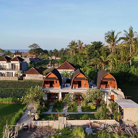 Agung Inn Amed