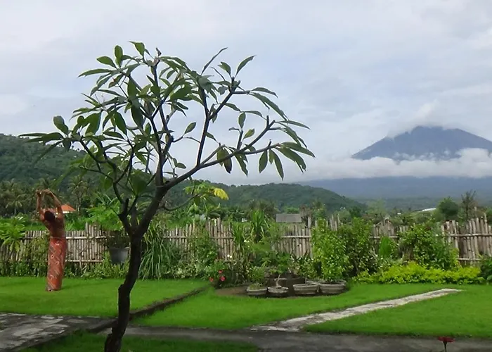 イン Agung *