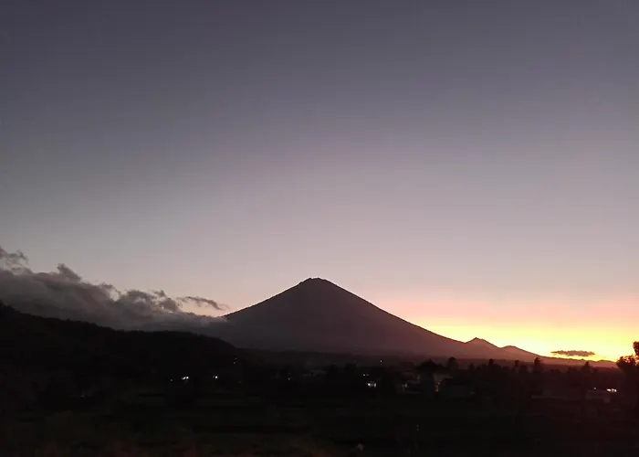 Agung イン *